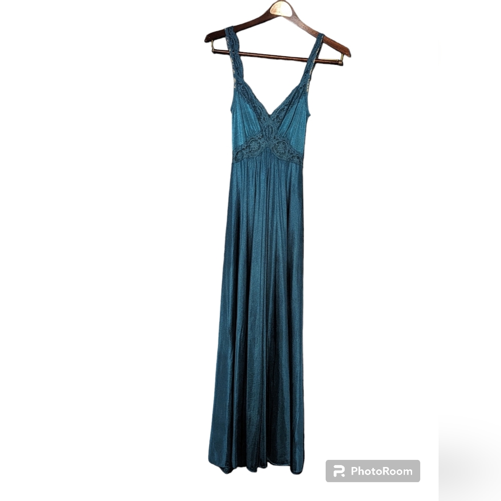 Vintage Olga  Full Nightgown Style Number 9294 small
